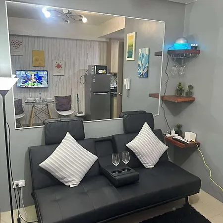 Sm Moa Shore Near Airport Pasay With Netflix
